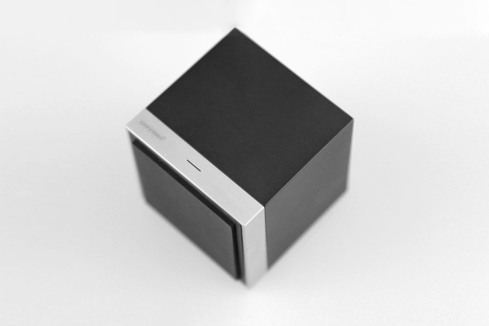 ریموت کنترلر هوشمند Cube اورویبو: کنترلی آسان و همهجانبه بر خانه هوشمند - تصویر 2